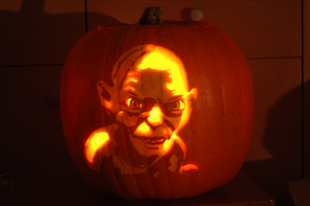 Gollum in light gollum pattern from the pumpkin wizard wwâ