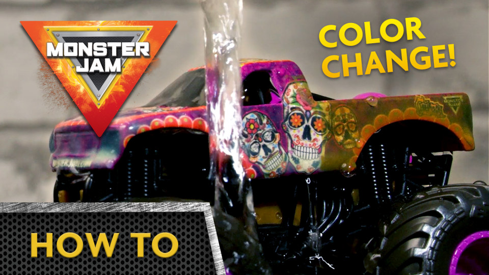 Monster jam official grave digger vs calavera color