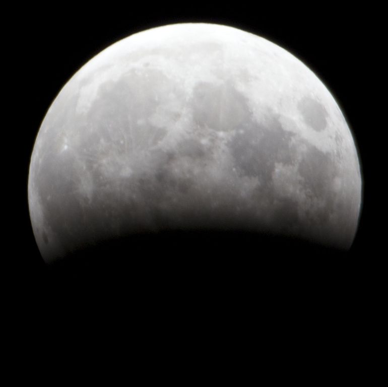 Filepartial eclipse of oon th june australia croppedjpg