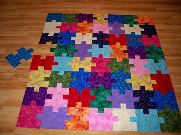 Beautiful puzzle quilt design