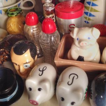 Collecting vintage salt and pepper shakers
