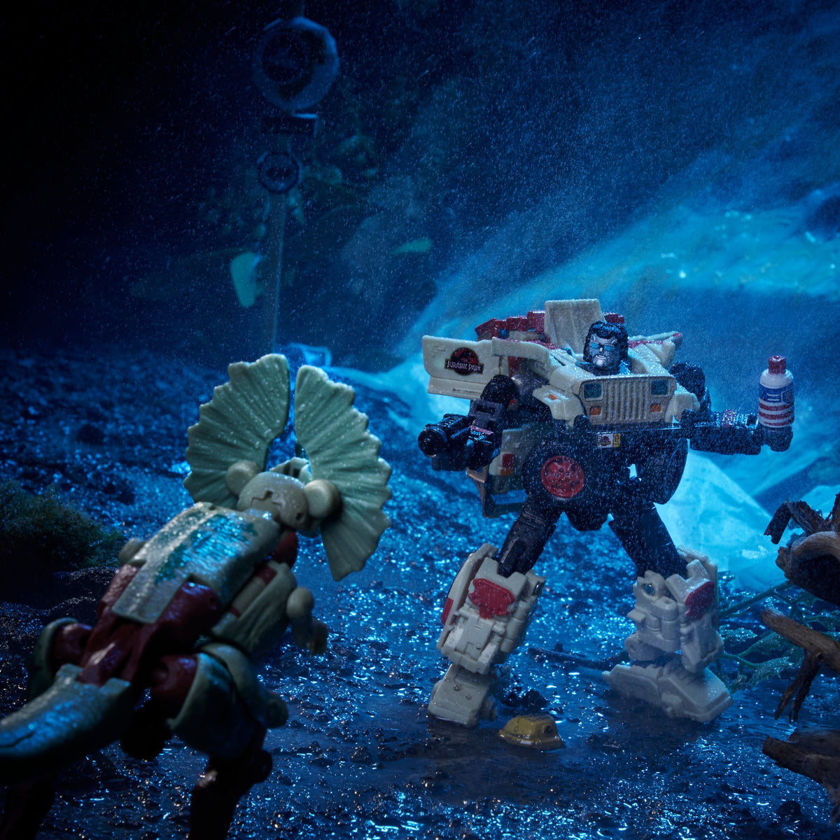 Transformers collaborative jurassic park x transformers dilophocon and â hasbro pulse
