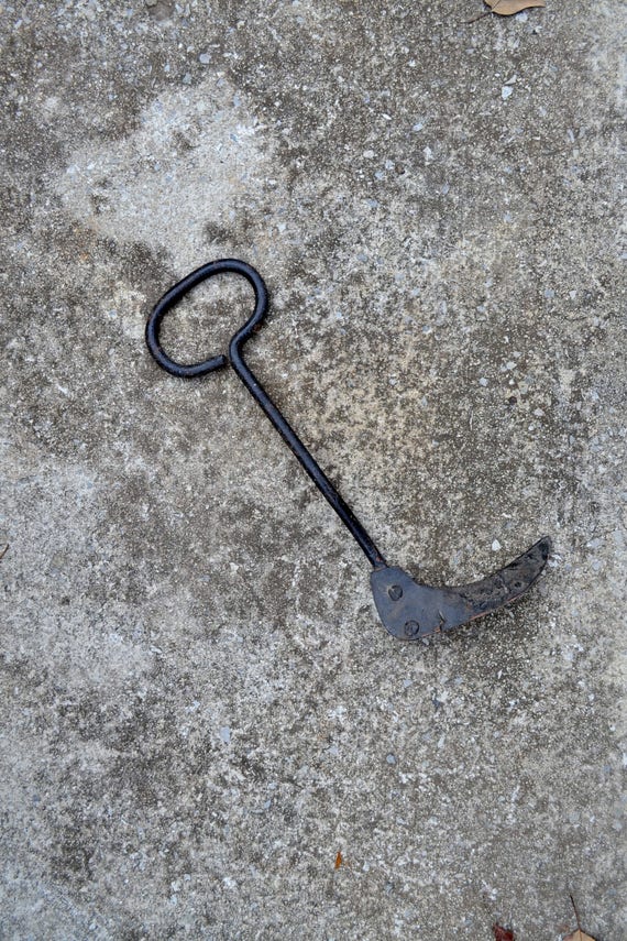 Buy vintage metal hand sickle grass cutter farm garden tool old rusty metal rustic decor panchosporch online in india
